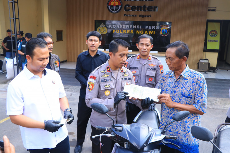 Polres Ngawi Tuai Apresiasi Ungkap Curanmor dan Kembalikan Motor ke Pemiliknya Gratis
