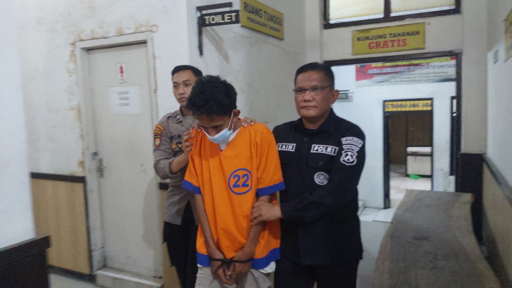 Polres Probolinggo Kota Berhasil Amankan Tersangka Pembobol Minimarket yang Terekam CCTV