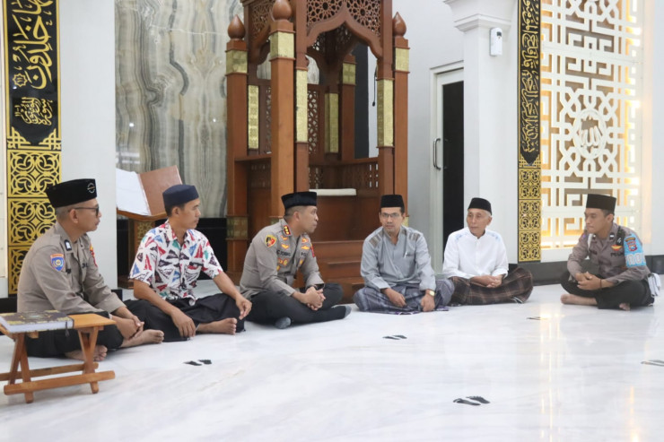 Kapolresta Sidoarjo Safari Ramadhan dengan Takmir Masjid