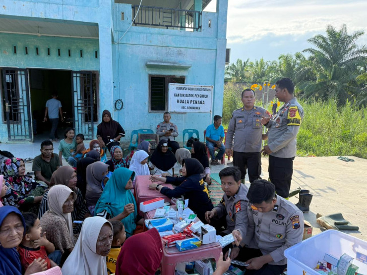 Polri Hadir Menyentuh dari Pintu ke Pintu Layanan Kesehatan dan Home Visit Ringankan Derita Warga Terdampak Banjir Aceh Tamiang
